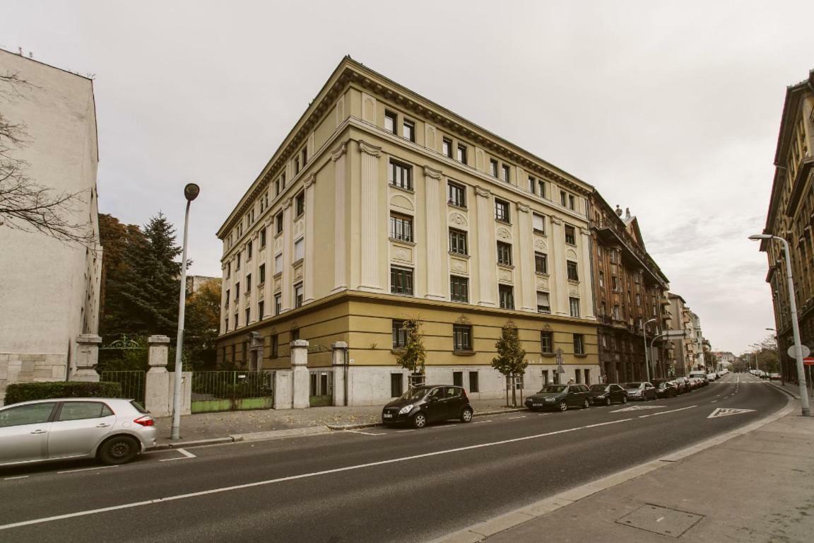 Luxury Apartment View On To The Castle Budapest Exteriör bild